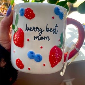 Berry Best Mom mug
